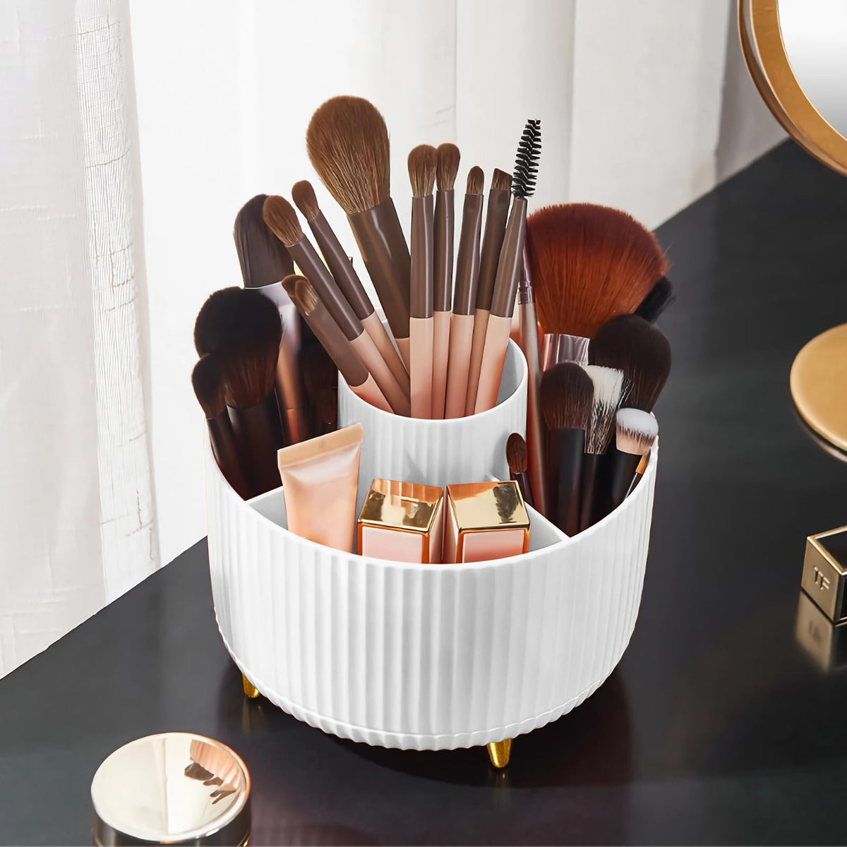 Diesisa Makeup Brush Holder Organizer in elegant design