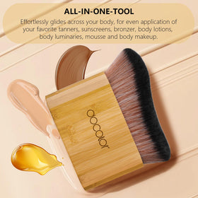 docolor Self Tanner Brush showing ergonomic bamboo handle