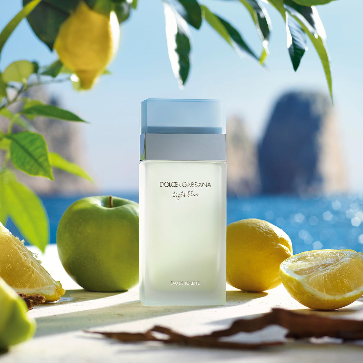 Dolce&Gabbana Light Blue bottle with aquamarine stopper