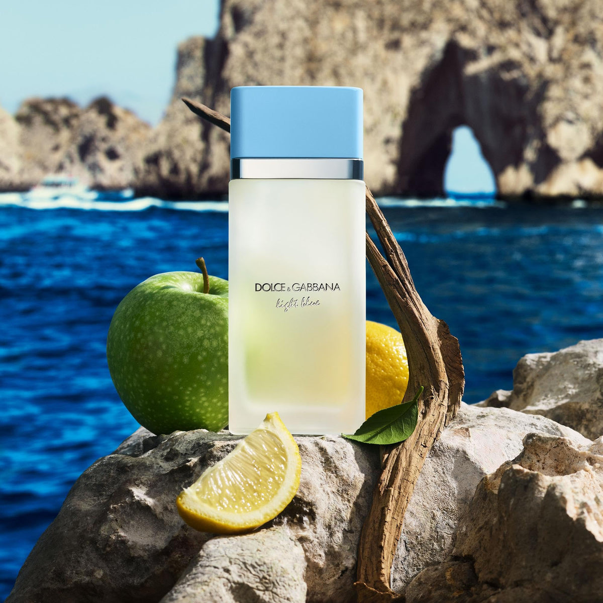 Dolce&Gabbana Light Blue Eau De Toilette Spray packaging