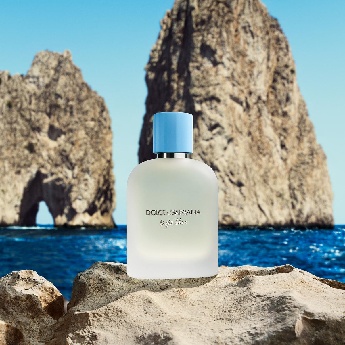 Dolce&Gabbana Light Blue Pour Homme bottle close-up