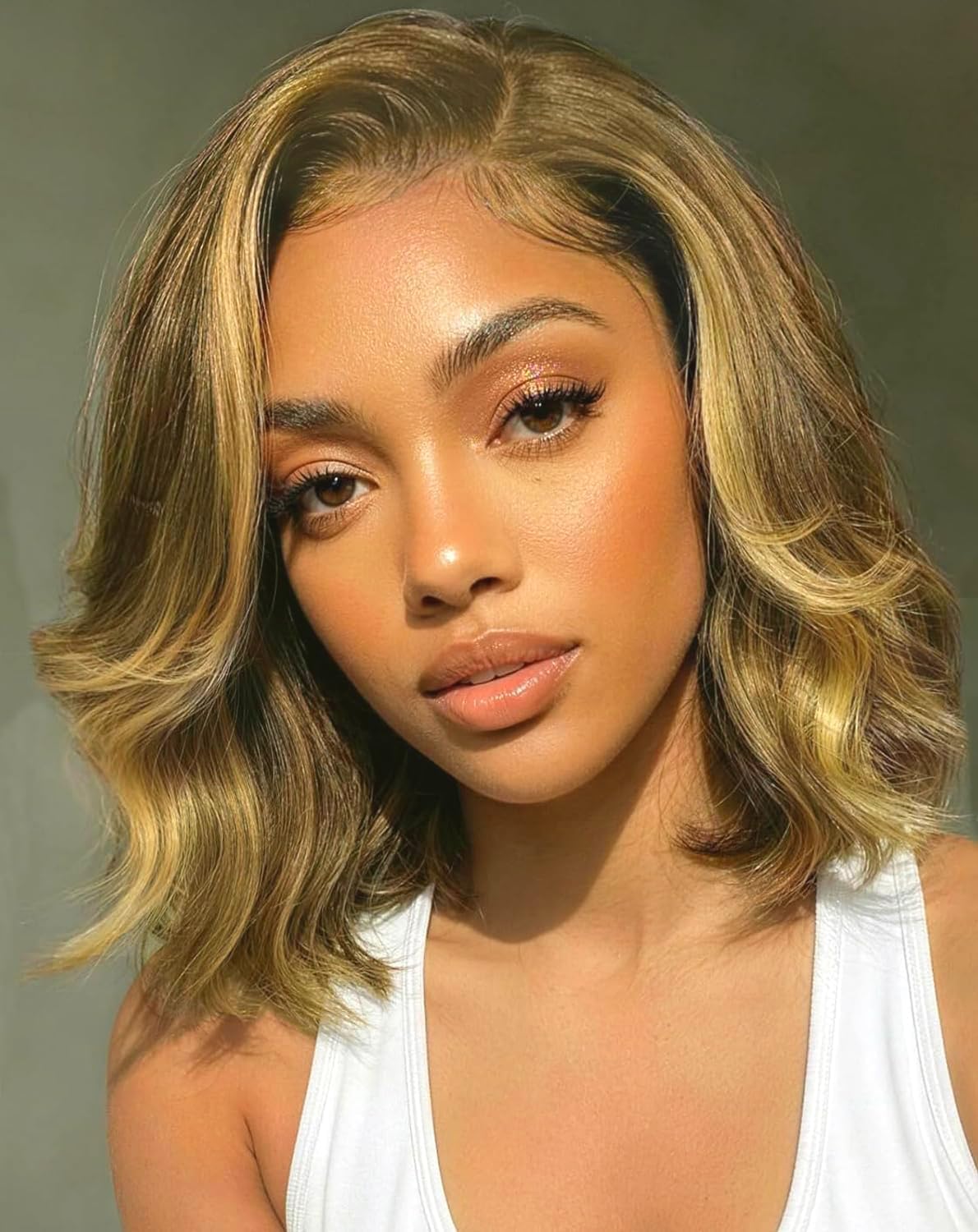 Douyin 4/27 Ombre Bob Wig front view in honey blonde