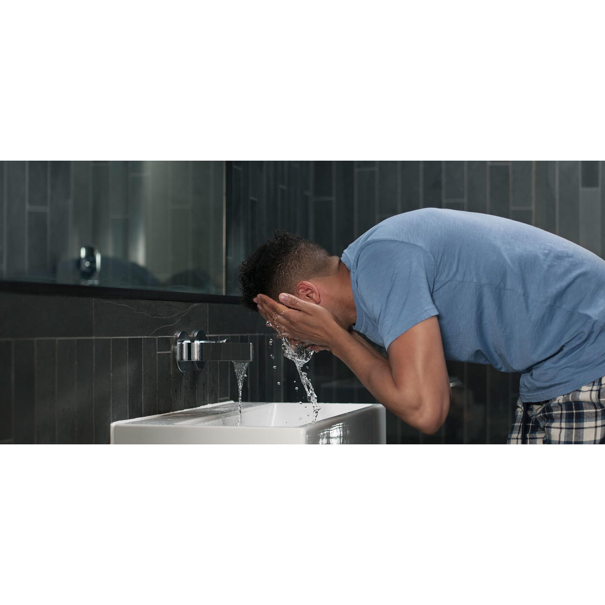 DOVE MEN + CARE Hydrate Plus Face Wash 5 oz with packaging