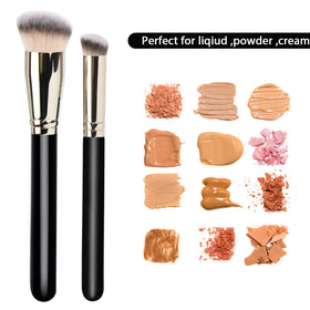dpolla Flawless Concealer Brush in hand for precise application