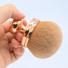 DRIPOO Extra Large Body Makeup Brush close-up of brush head