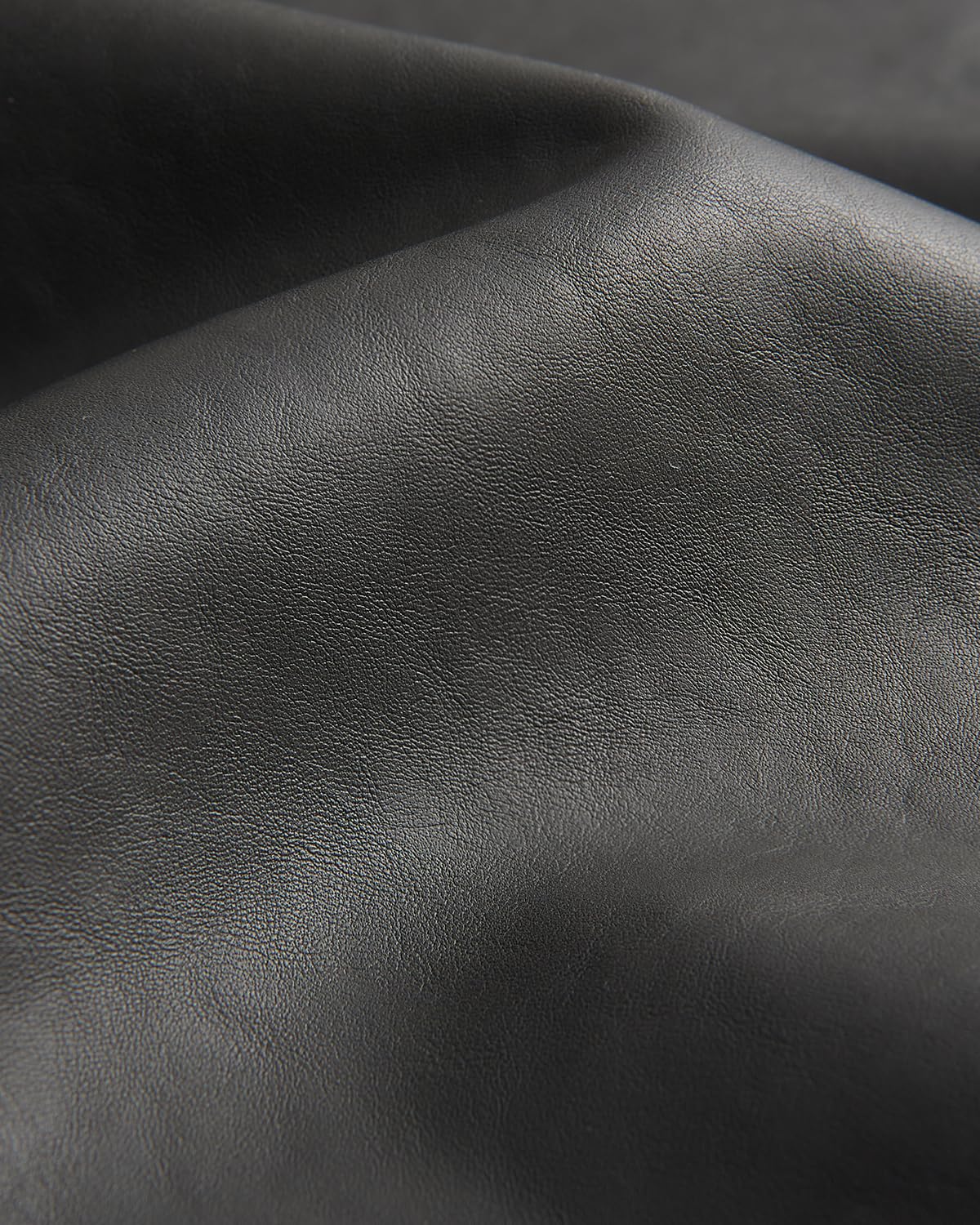 EACHY Travel Makeup Bag detailed view of pearlescent fabric