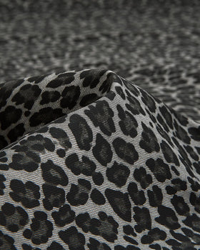 EACHY Travel Makeup Bag Leopard Print water-resistant surface