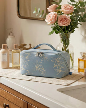 EACHY Travel Makeup Bag side view showcasing compartments