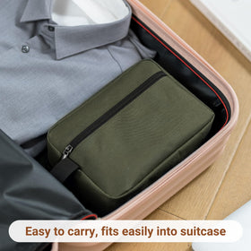 Elviros Hanging Toiletry Bag in vacuum-sealed packaging