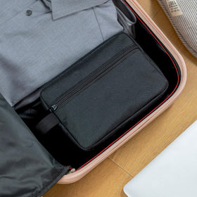 Elviros Hanging Toiletry Bag with reinforced stitching