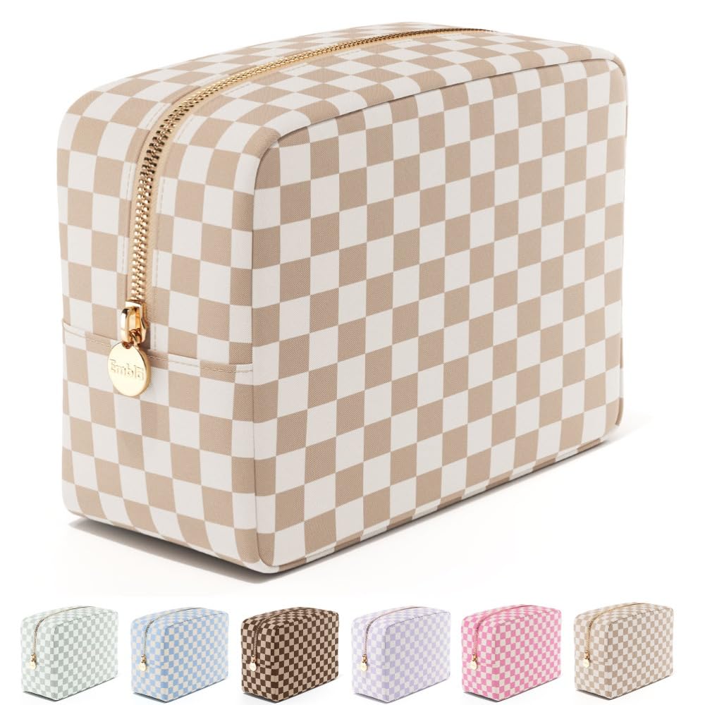 Embla Makeup Bag front view in pink colour