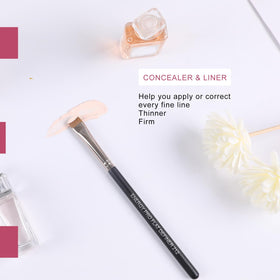 ENERGY Flat Definer Brush 212 angled view showing precision edge