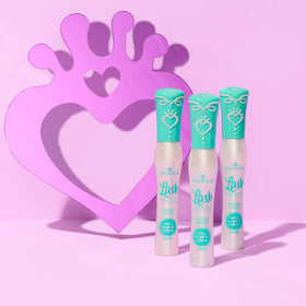 Essence Lash Princess Mascara Primer close-up of brush
