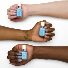 essie Jelly Gloss Polish Sky Jelly on nails showing sheer finish