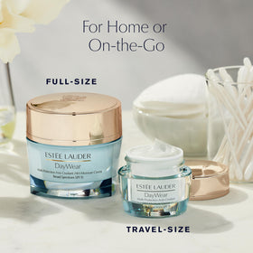 Estée Lauder DayWear cream application on skin