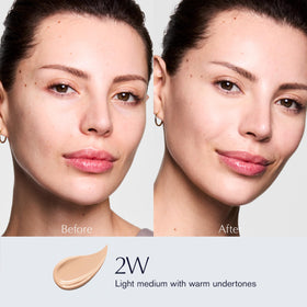 Estée Lauder Double Wear Concealer 24-Hour Soft Matte Finish applicator close-up