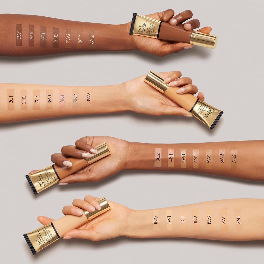 Estée Lauder Futurist Hydra Rescue Foundation with applicator