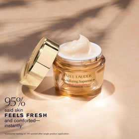 Estée Lauder Revitalizing + Youth Power Cream packaging with lid