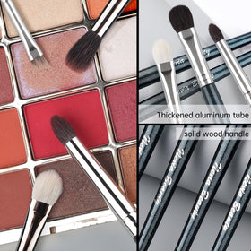 EVRCHGIEA blending brush with soft goat hair bristles