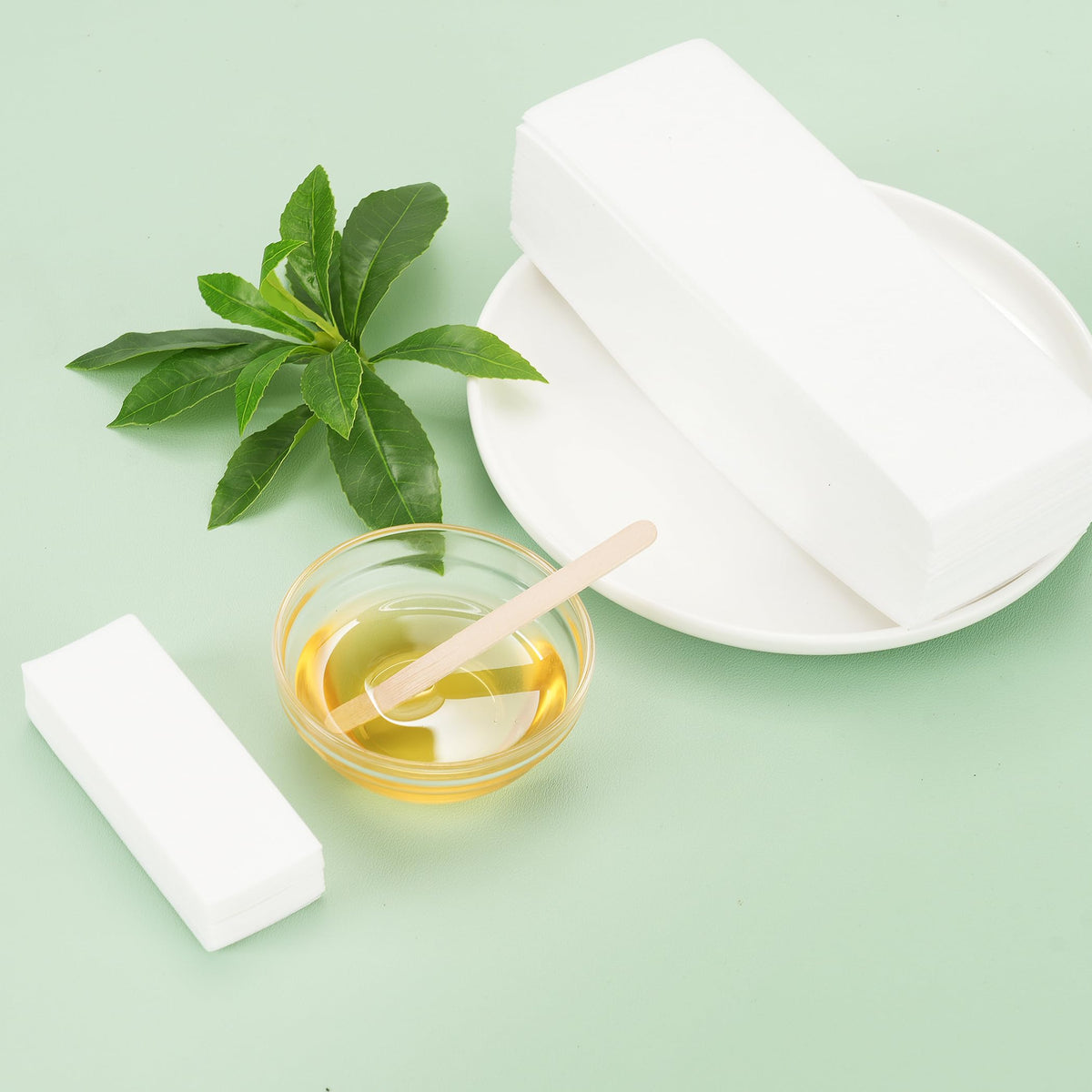 EWVVSS 600-Count Non Woven Wax Strips small size front view