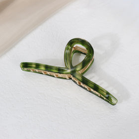 FAELBATY Big Hair Claw Clip close-up showing textured grip