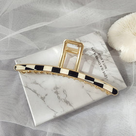 FAELBATY elegant hair clips in checker design, lifestyle scene