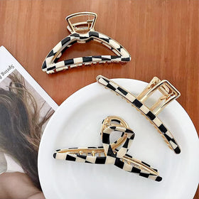 FAELBATY hair clips set showcasing different checker colours