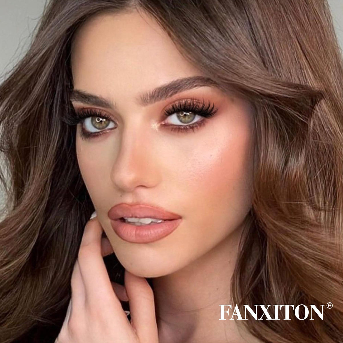 FANXITON Lash Clusters showing different lash lengths