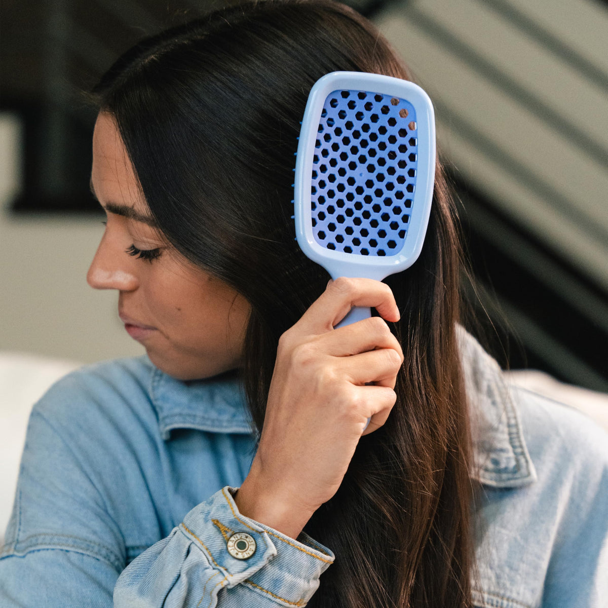 FHI Heat UNbrush Detangling Brush back view highlighting vented design