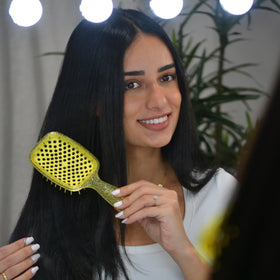 FHI Heat UNbrush Detangling Brush side view with lightweight handle