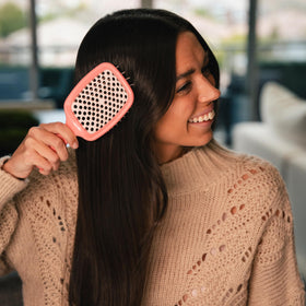 FHI Heat UNbrush lightweight handle detail