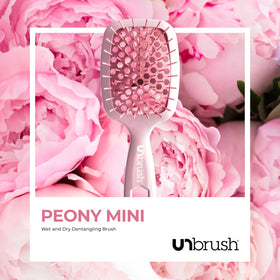FHI Heat UNbrush Mini Detangling Brush on wet hair