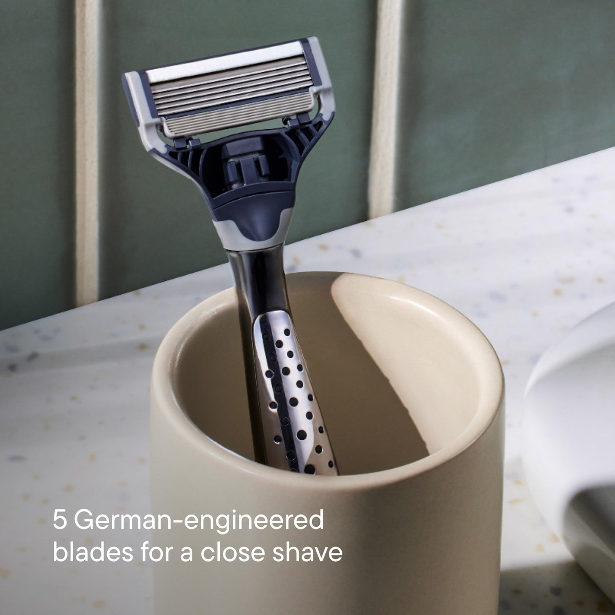 Five razor blade refills in Harry's Original Shaving Kit