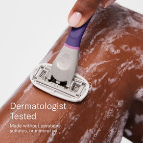 Flamingo razor handle front view with ergonomic design