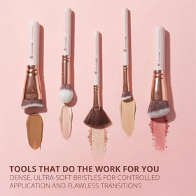 Flat contouring brush from Lamora Pro Face Contour Brush Set