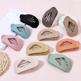 Flat design of CHANDAT hair clip for comfortable wear