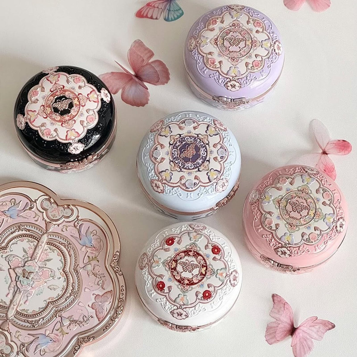 Flower Knows blush duo with applicator brush for precise application