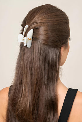 Fohufo A-Letter Hair Claw Clip on a model's hair