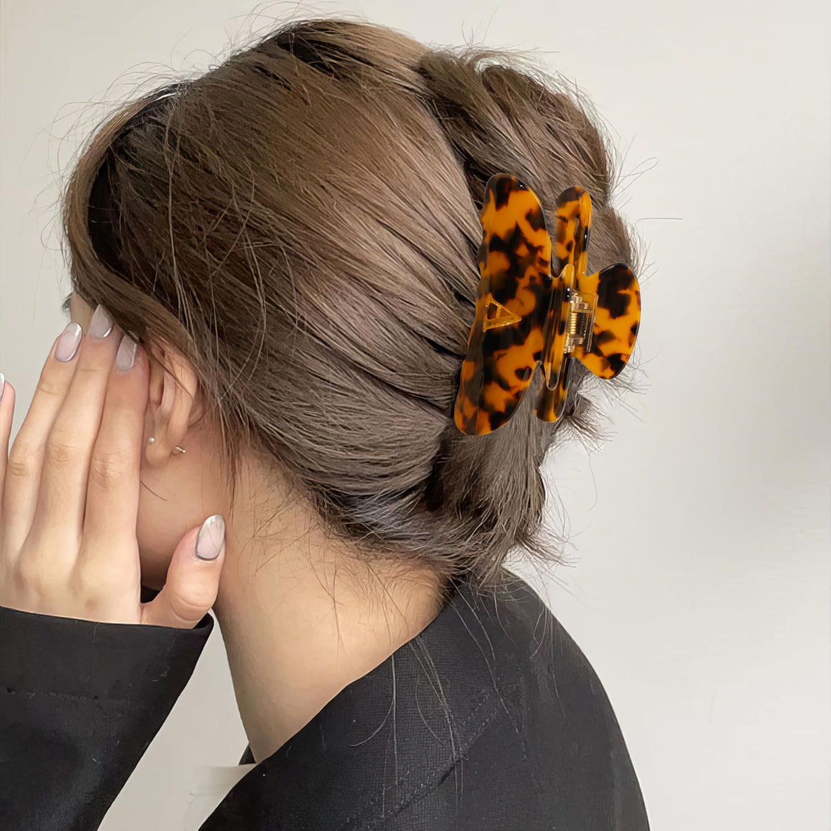 Fohufo Initial Hair Clip K on a styled hairdo