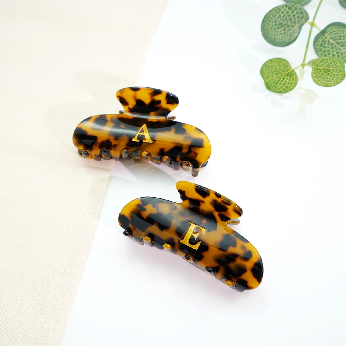 Fohufo Tortoise Shell Initial Hair Clip in luxurious velvet bag