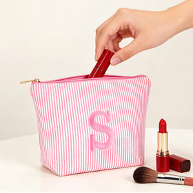 Fohufo Travel Makeup Bag Set displayed with toiletries