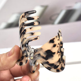 Fsmiling medium hair clip packaging display