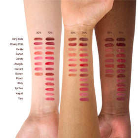 fwee 3D Voluming Gloss Dirty Cola 30% in lifestyle setting