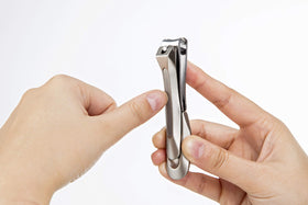 匠の技 G-1205 Nail Clipper on a grooming table