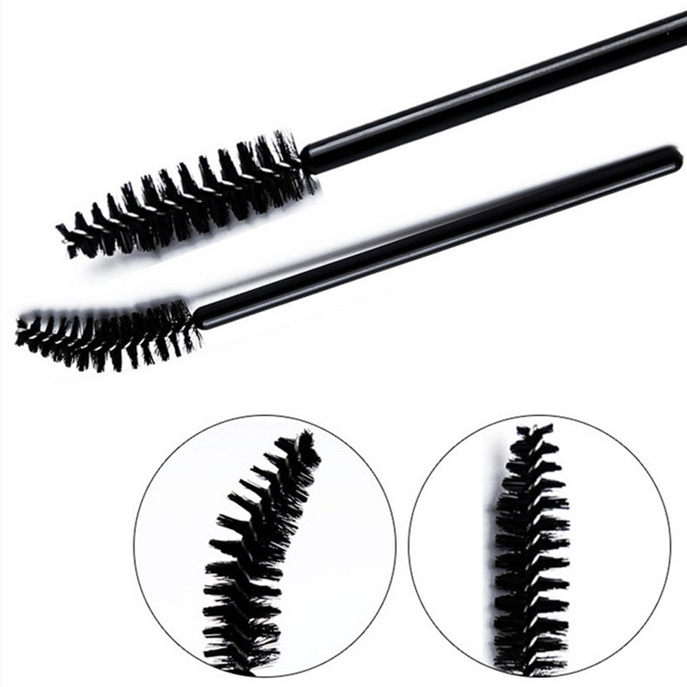G2PLUS eyelash brush close-up showing flexible spoolie head