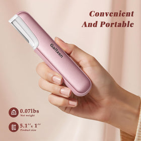 Galtxen Dermaplaning Tool LED light in action