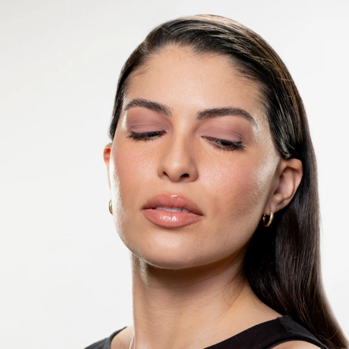 Gen See Mixed Media Matte Liquid Eyeshadow with makeup brush
