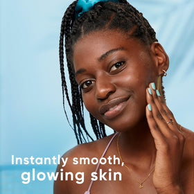 Gillette Venus dermaplaning razor with Skin Defense Guard
