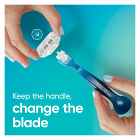 Gillette Venus Smooth razor blade with blue indicator strip