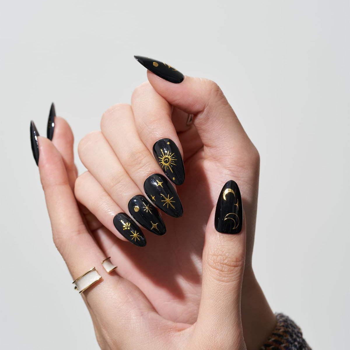 GLAMERMAID Press on Nails Gothic Star Black Gel on model